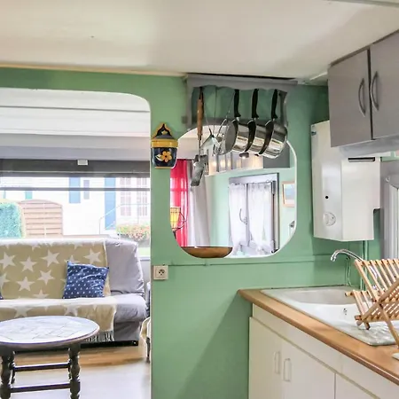 Κάμπινγκ Beautiful Caravan In With 3 Bedrooms, Wifi And Outdoor Swimming Pool