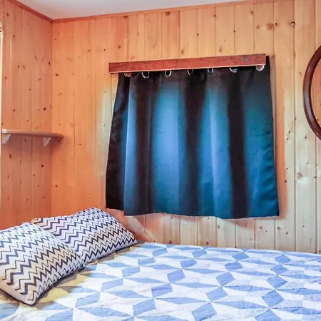 Beautiful Caravan In With 3 Bedrooms, Wifi And Outdoor Swimming Pool Κάμπινγκ Montmartin-sur-Mer
